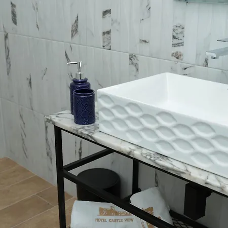 Castle View Отель