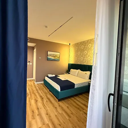 Hotel Castle View